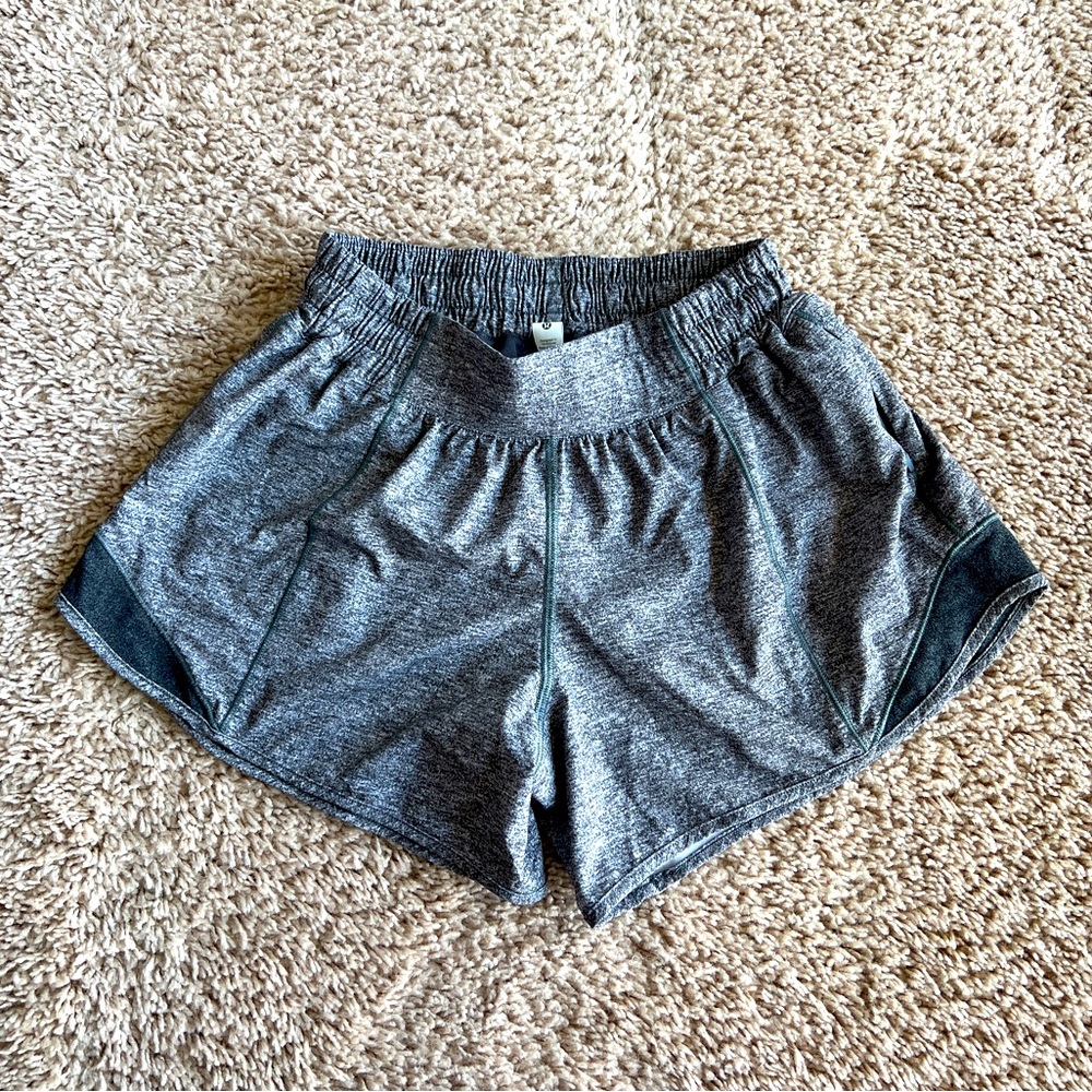 Lululemon Hotty Hot 4” shorts